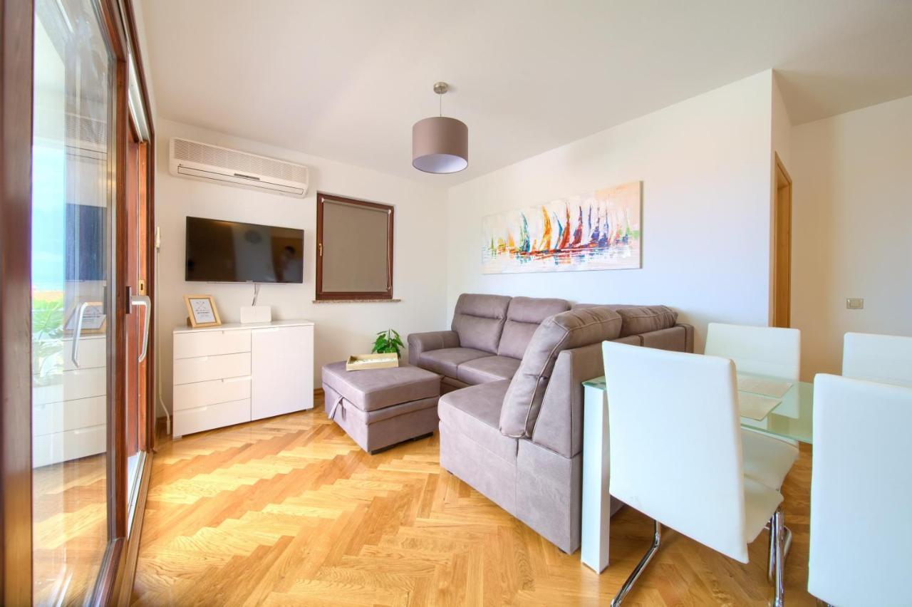 Apartment Jadran Malinska Exterior photo